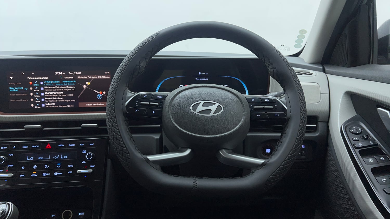Used 2024 Hyundai Creta 1.5 MPi Petrol MT SX Petrol Manual interior STEERING VIEW