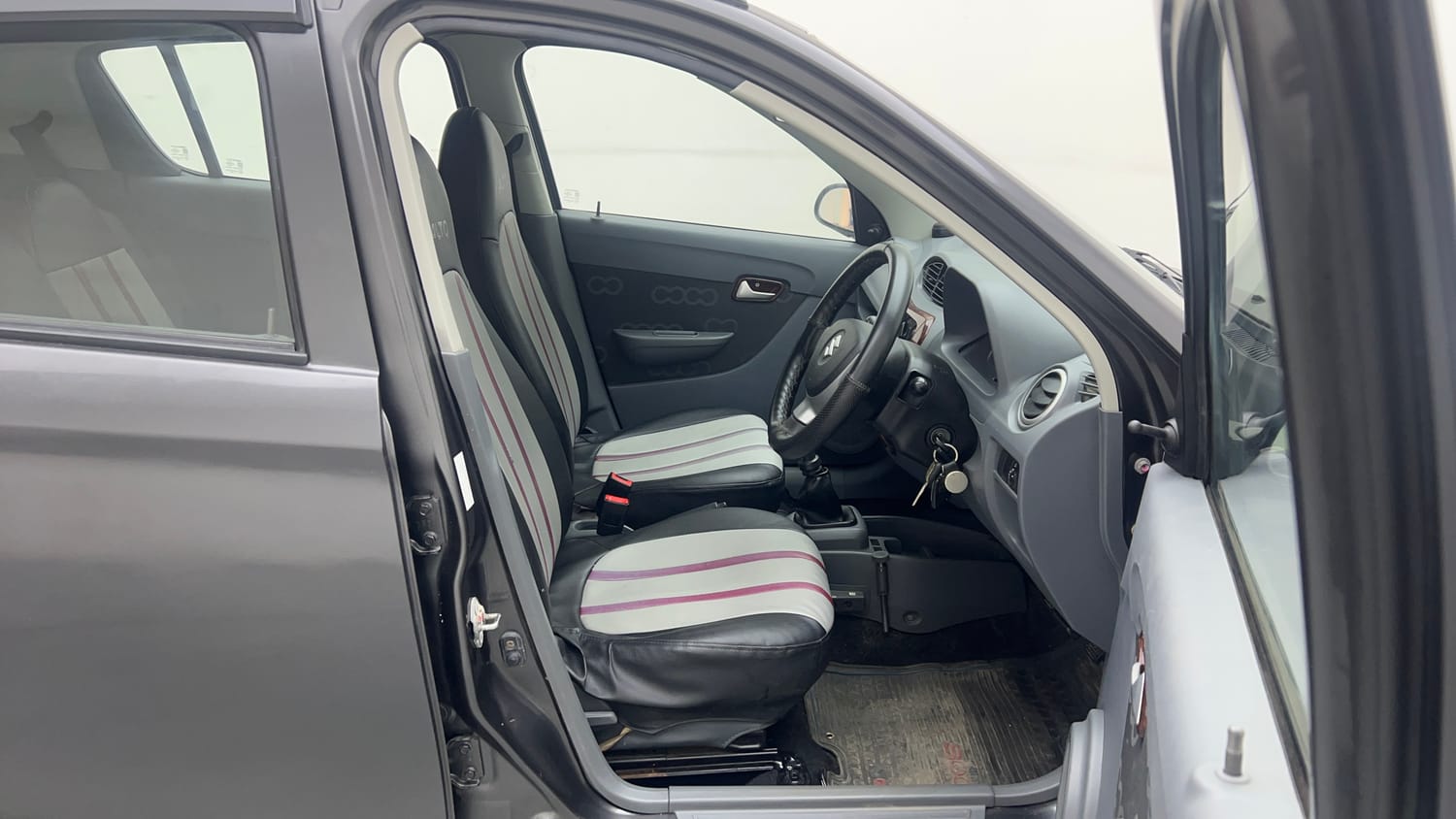 Used 2015 Maruti Suzuki Alto 800 Lxi Petrol Manual interior RIGHT SIDE FRONT DOOR CABIN VIEW