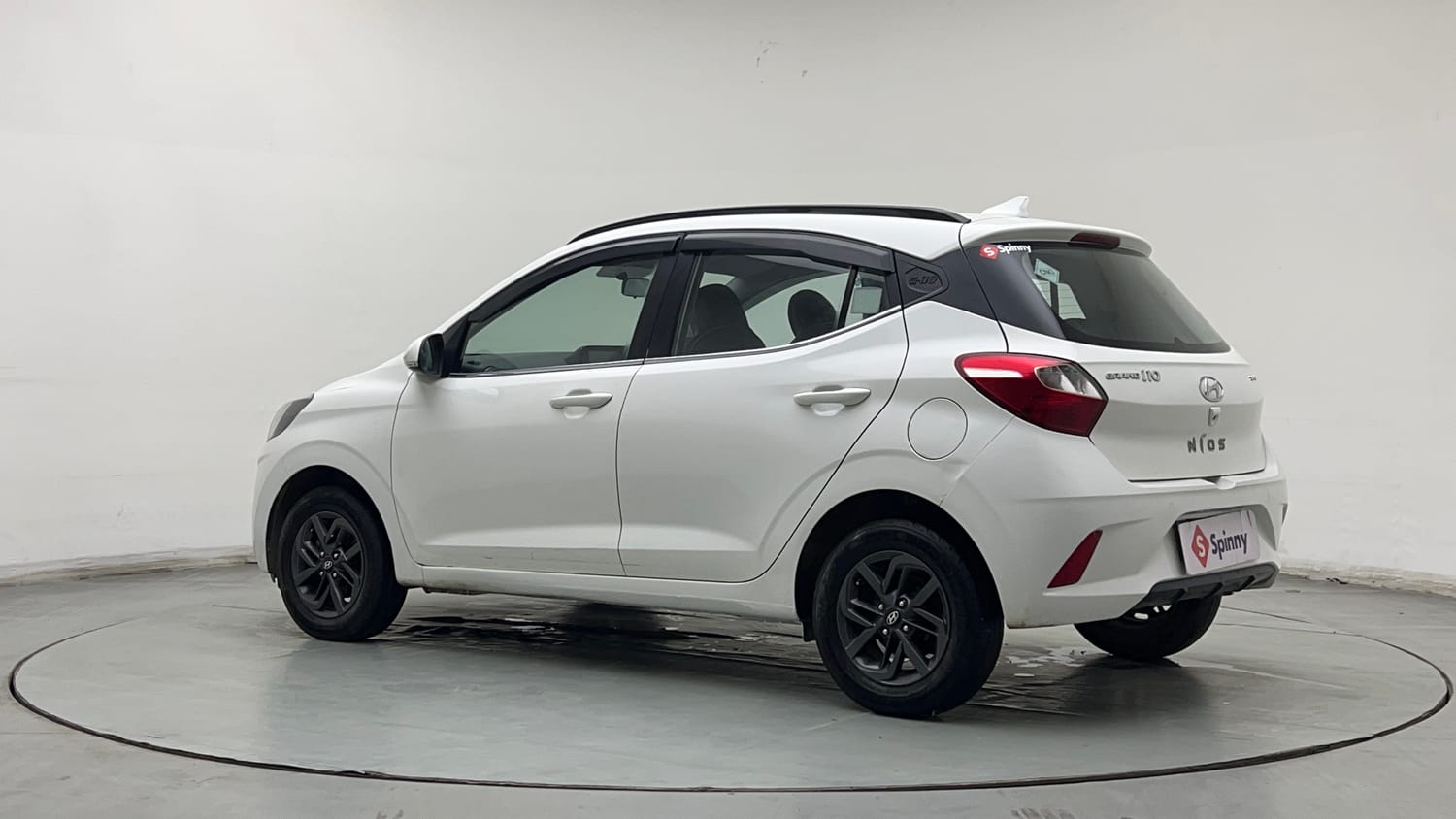 Used 2022 Hyundai Grand i10 Nios Sportz 1.2 Kappa VTVT CNG Cng Manual exterior LEFT REAR CORNER VIEW