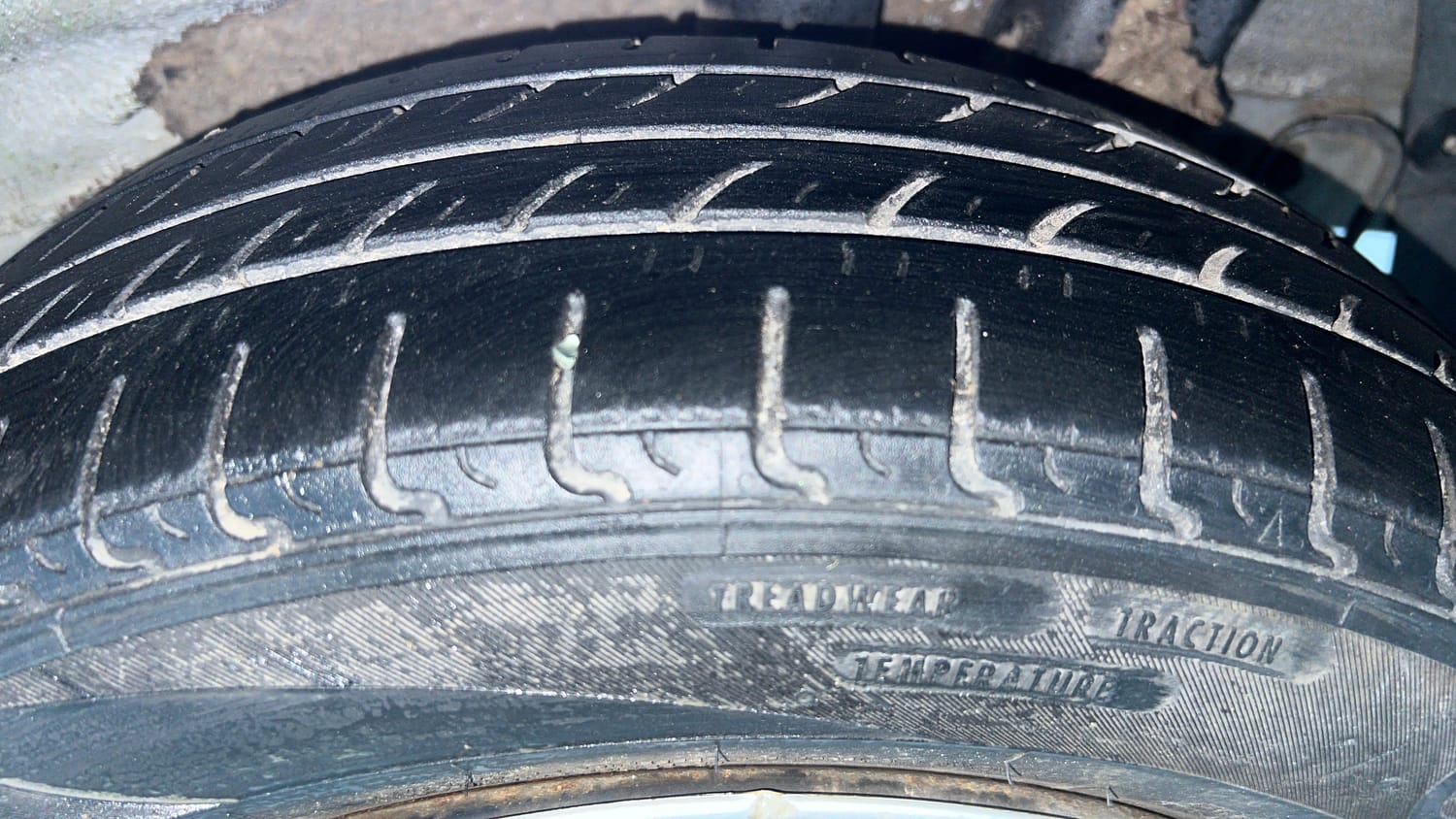 Used 2018 Hyundai Grand i10 Magna 1.2 Kappa VTVT Petrol Manual tyres LEFT REAR TYRE TREAD VIEW
