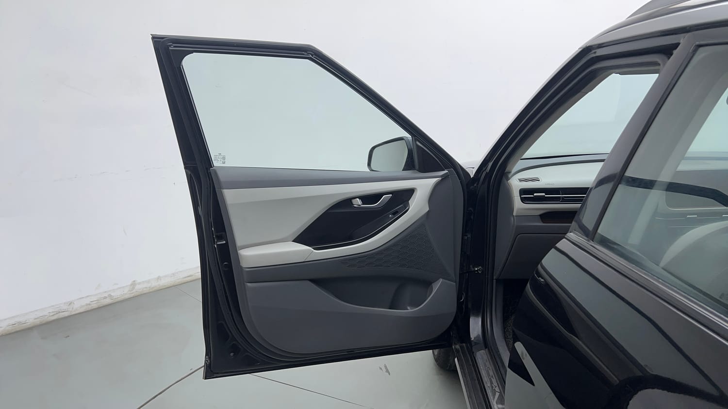 Used 2024 Hyundai Creta 1.5 MPi Petrol MT SX Petrol Manual interior LEFT FRONT DOOR OPEN VIEW