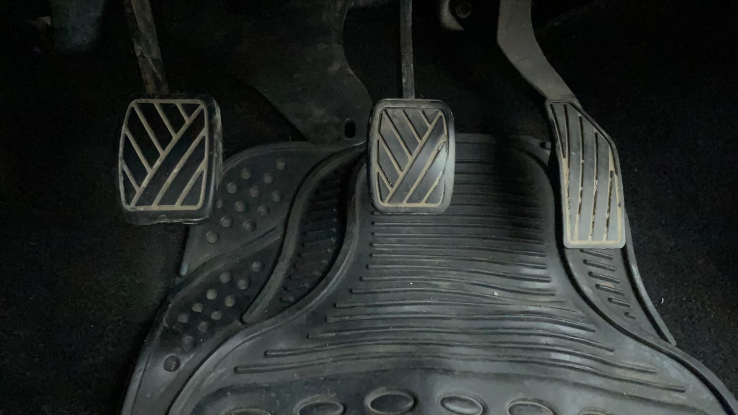 Used 2017 Maruti Suzuki Swift VXi Petrol Manual interior PEDALS VIEW