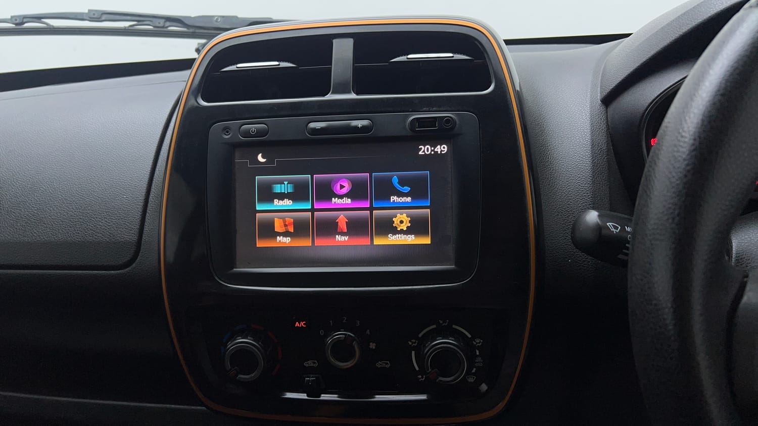 Used 2017 Renault Kwid CLIMBER 1.0 AMT Petrol Automatic top_features Integrated (in-dash) music system