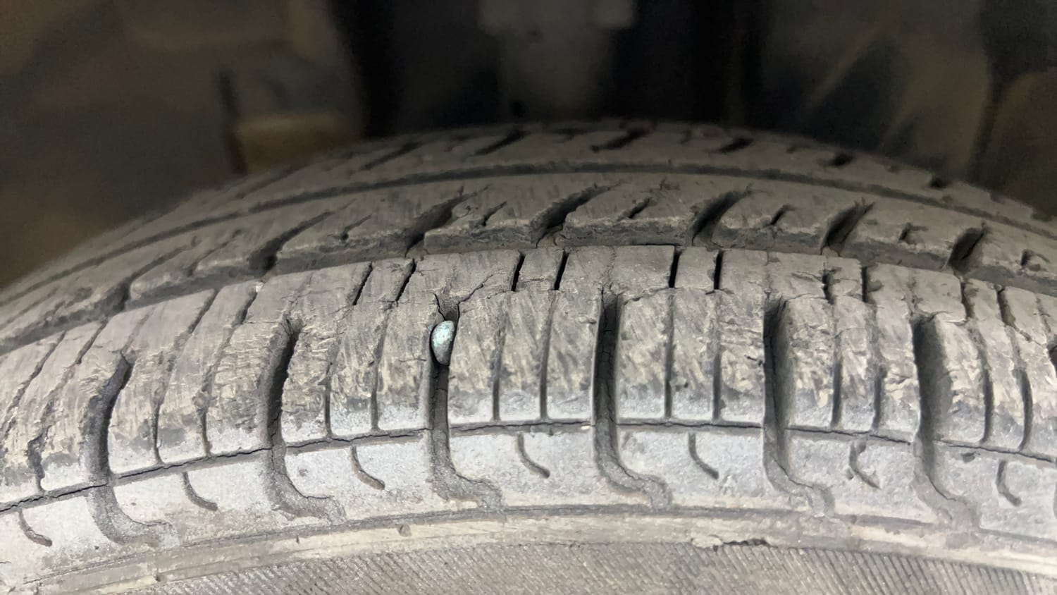 Used 2016 Datsun Redi-GO T (O) Petrol Manual tyres LEFT FRONT TYRE TREAD VIEW