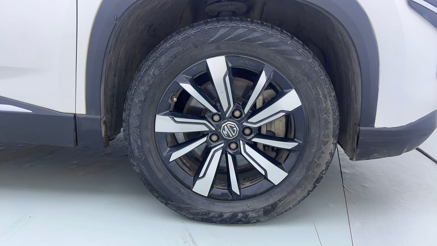 Used 2019 MG Motors Hector Sharp 1.5 DCT Petrol Petrol Automatic tyres RIGHT FRONT TYRE RIM VIEW