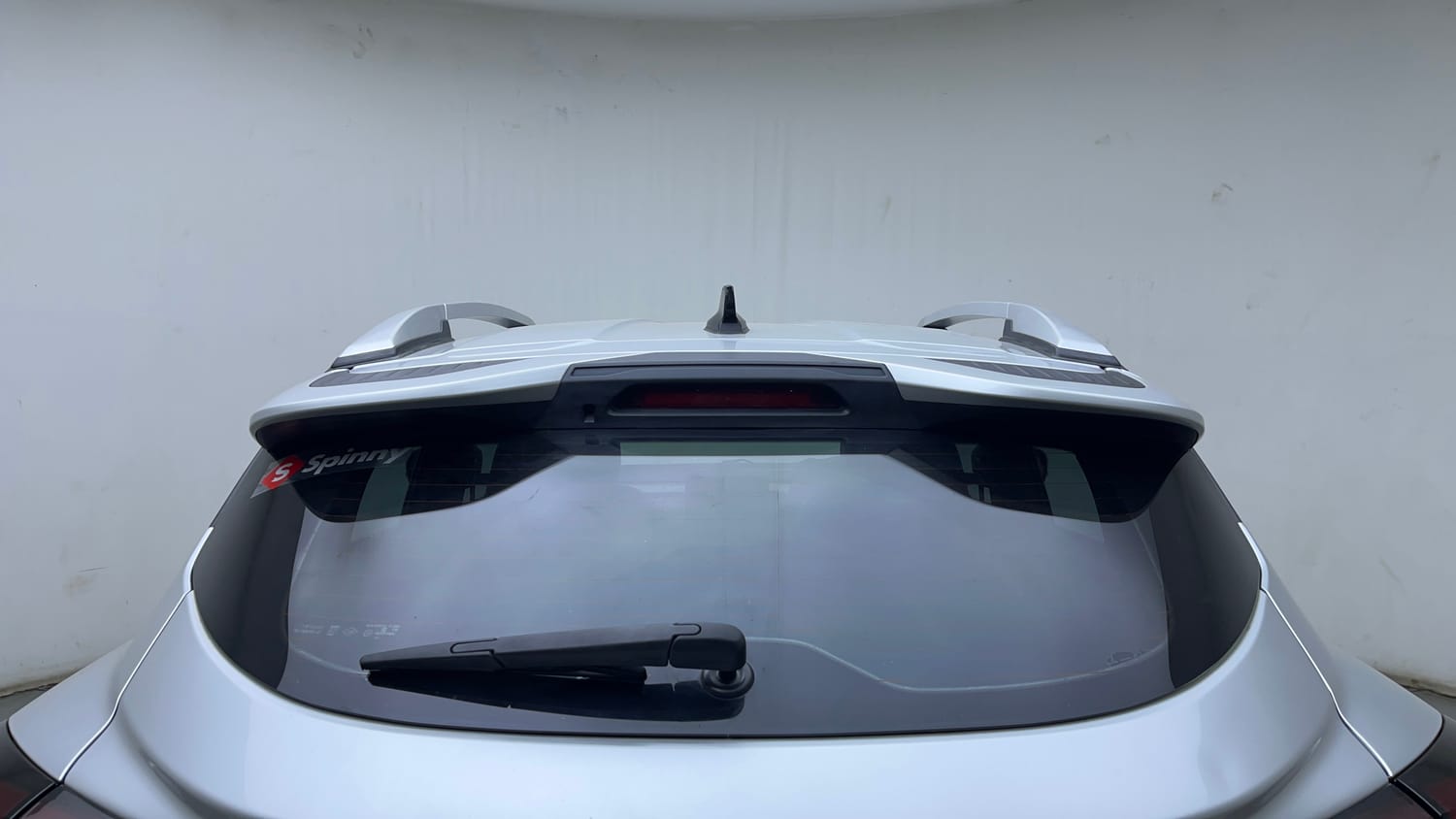 Used 2021 Renault Kiger RXZ 1.0 Turbo MT Petrol Manual exterior BACK WINDSHIELD VIEW