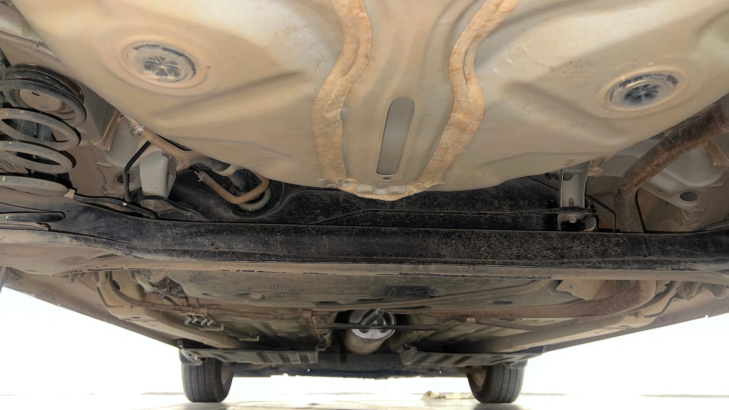 Used 2022 Maruti Suzuki Swift ZXi AMT Petrol Automatic extra REAR UNDERBODY VIEW (TAKEN FROM REAR)