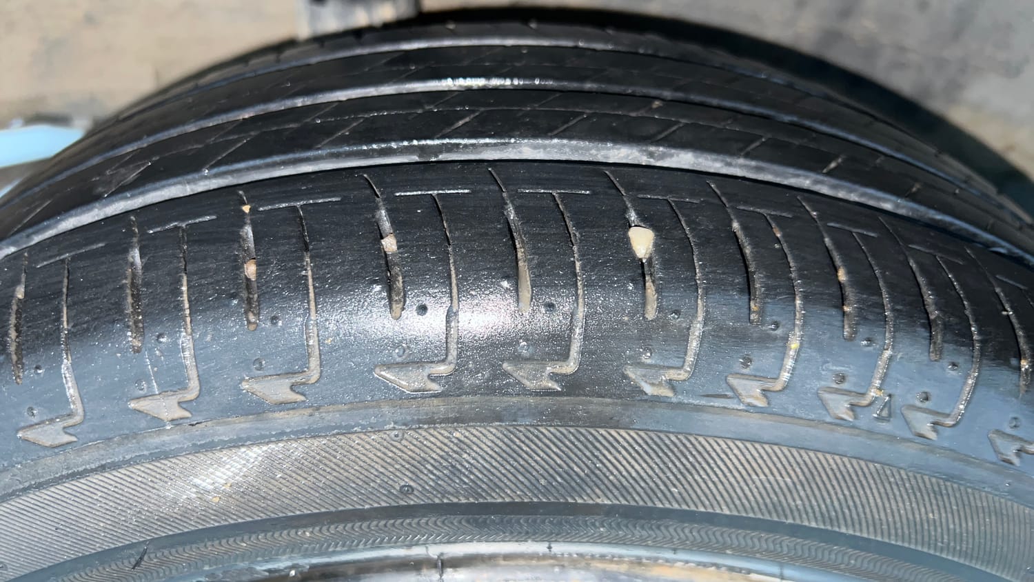 Used 2022 Honda Amaze S MT 1.2 Petrol Petrol Manual tyres RIGHT REAR TYRE TREAD VIEW