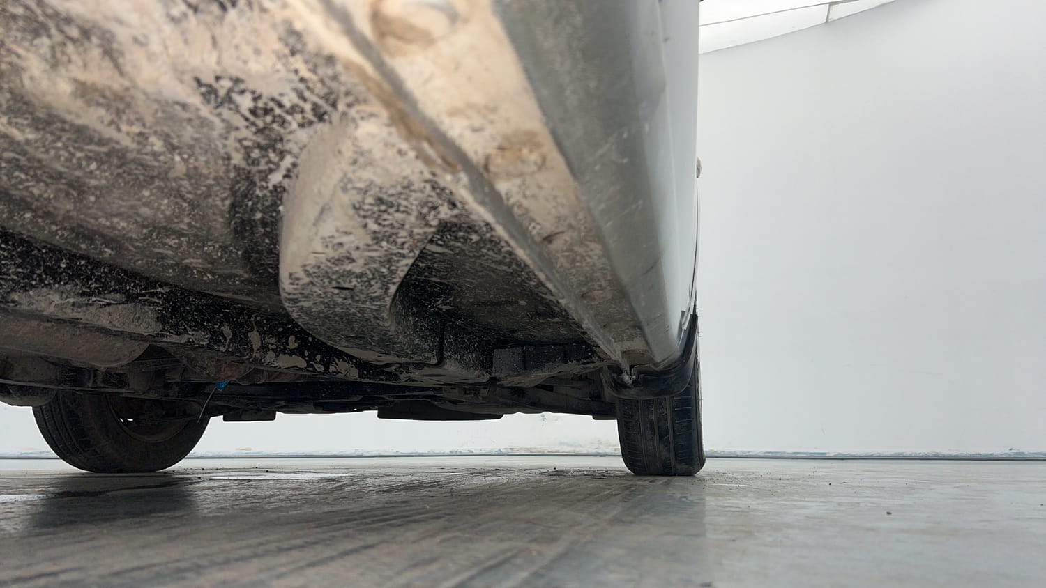 Used 2014 Honda Amaze 1.2 S i-VTEC Petrol Manual extra REAR RIGHT UNDERBODY VIEW