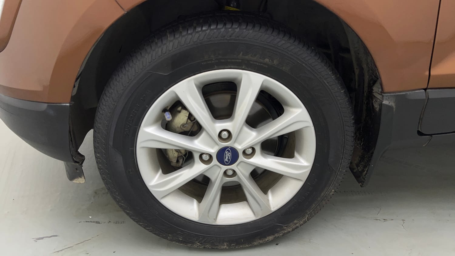 Used 2018 Ford EcoSport Titanium 1.5L Ti-VCT Petrol Manual tyres LEFT FRONT TYRE RIM VIEW
