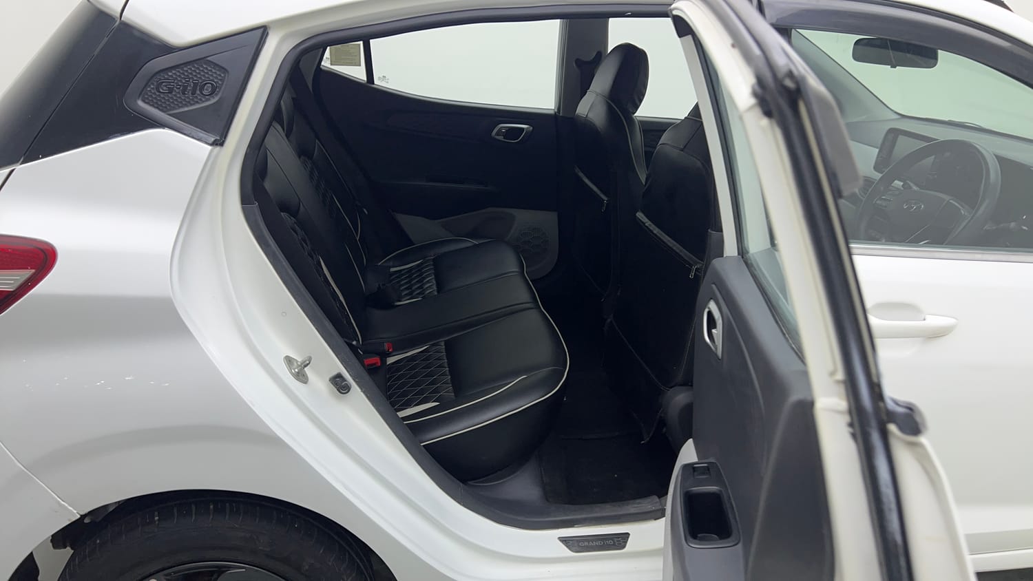 Used 2022 Hyundai Grand i10 Nios Sportz 1.2 Kappa VTVT CNG Cng Manual interior RIGHT SIDE REAR DOOR CABIN VIEW