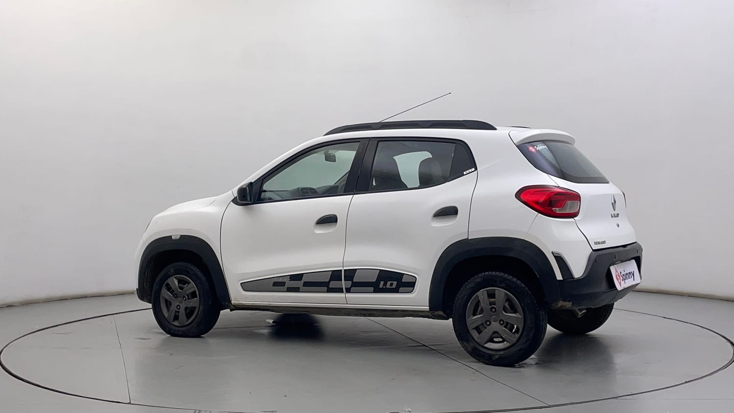 Used 2017 Renault Kwid 1.0 RXT Petrol Manual exterior LEFT REAR CORNER VIEW