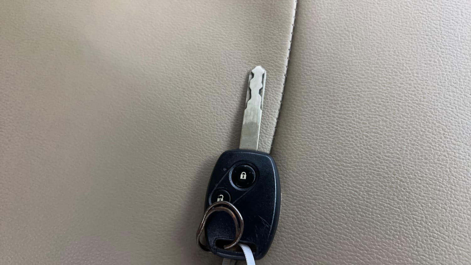 Used 2017 Honda Amaze 1.2 SX i-VTEC Petrol Manual extra CAR KEY VIEW