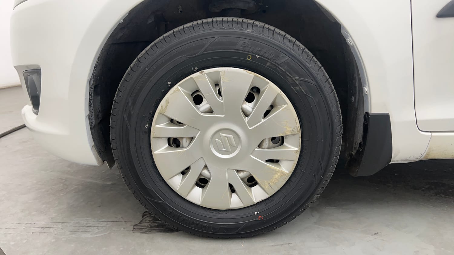 Used 2012 Maruti Suzuki Swift LXi Petrol Manual tyres LEFT FRONT TYRE RIM VIEW
