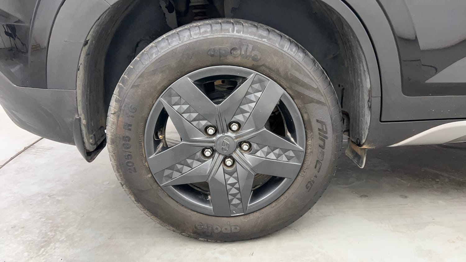 Used 2022 Hyundai Creta S 1.5 Diesel Diesel Manual tyres RIGHT REAR TYRE RIM VIEW