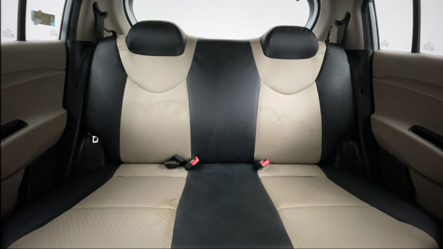 Used 2020 Hyundai New Santro 1.1 Sportz Petrol + CNG (outside fitted) Petrol+cng Manual interior REAR SEAT CONDITION VIEW