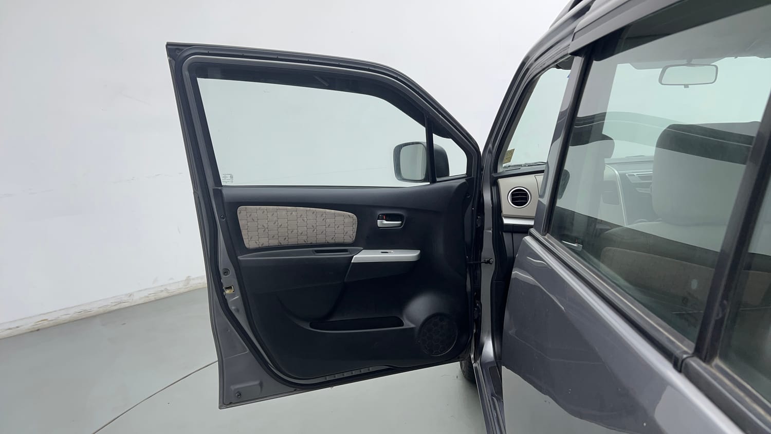 Used 2016 Maruti Suzuki Wagon R VXI Petrol Manual interior LEFT FRONT DOOR OPEN VIEW