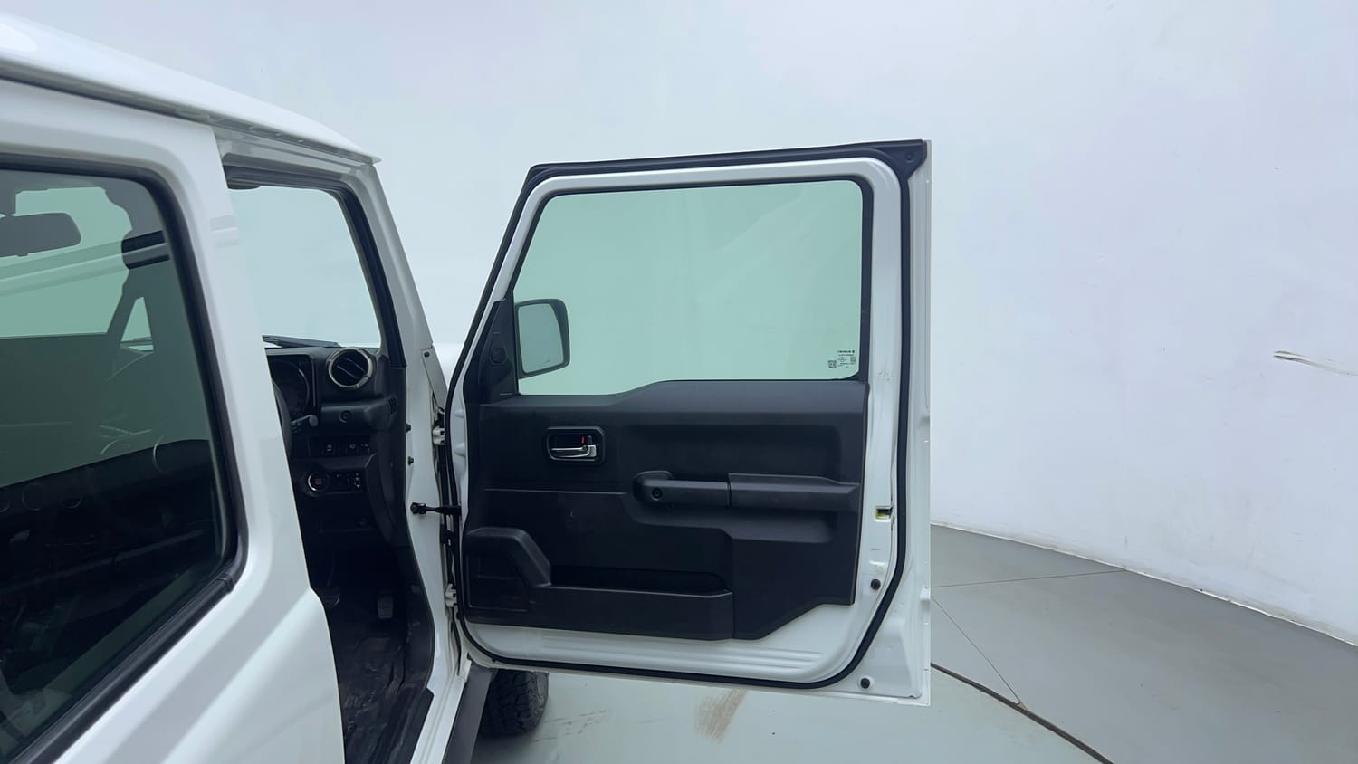 Used 2023 Maruti Suzuki Jimny Alpha AT Petrol Automatic interior RIGHT FRONT DOOR OPEN VIEW