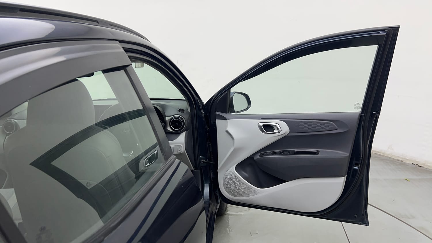 Used 2020 Hyundai Grand i10 Nios Sportz 1.2 Kappa VTVT Petrol Manual interior RIGHT FRONT DOOR OPEN VIEW