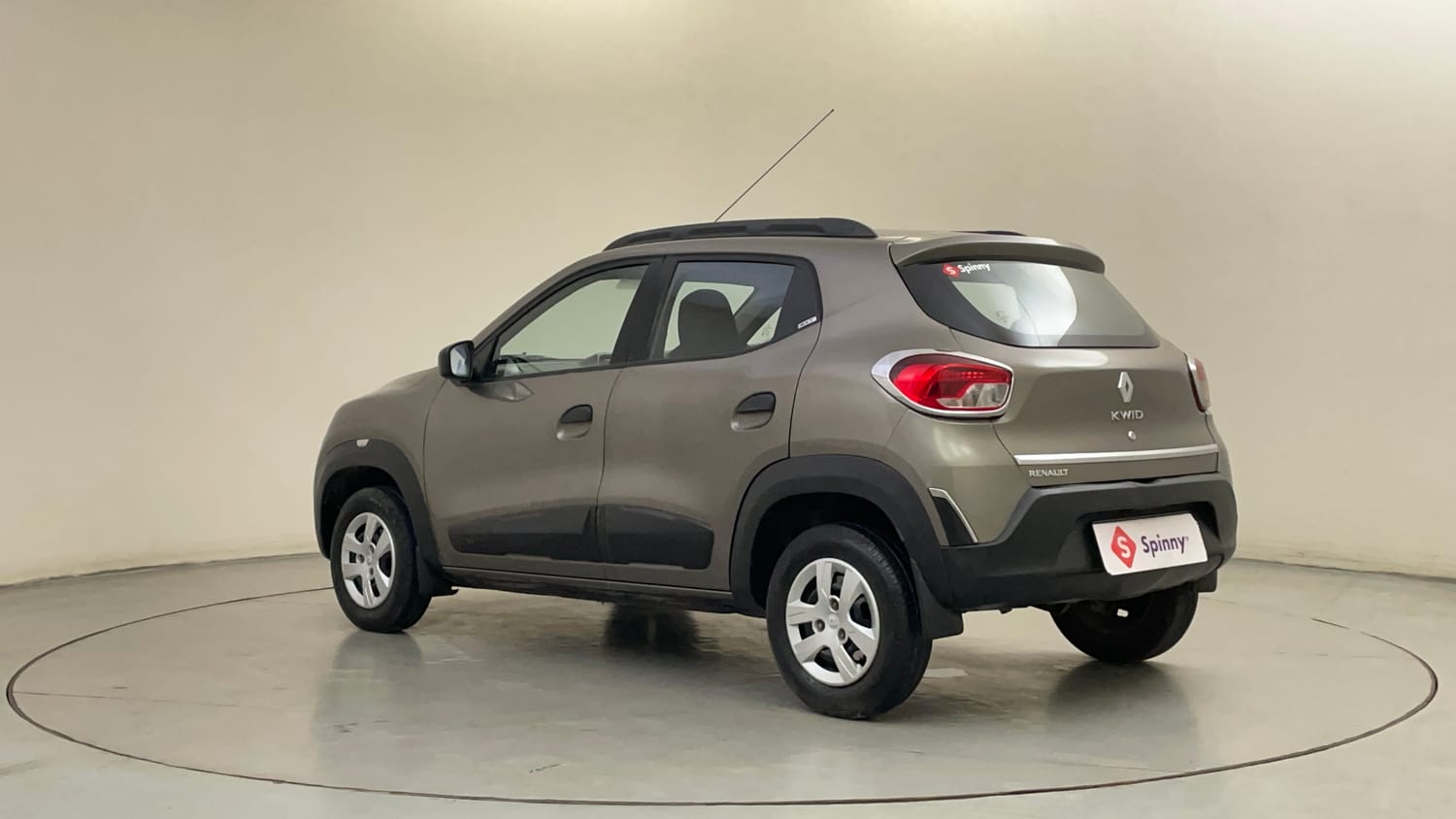 Used 2016 Renault Kwid RXT Petrol Manual exterior LEFT REAR CORNER VIEW
