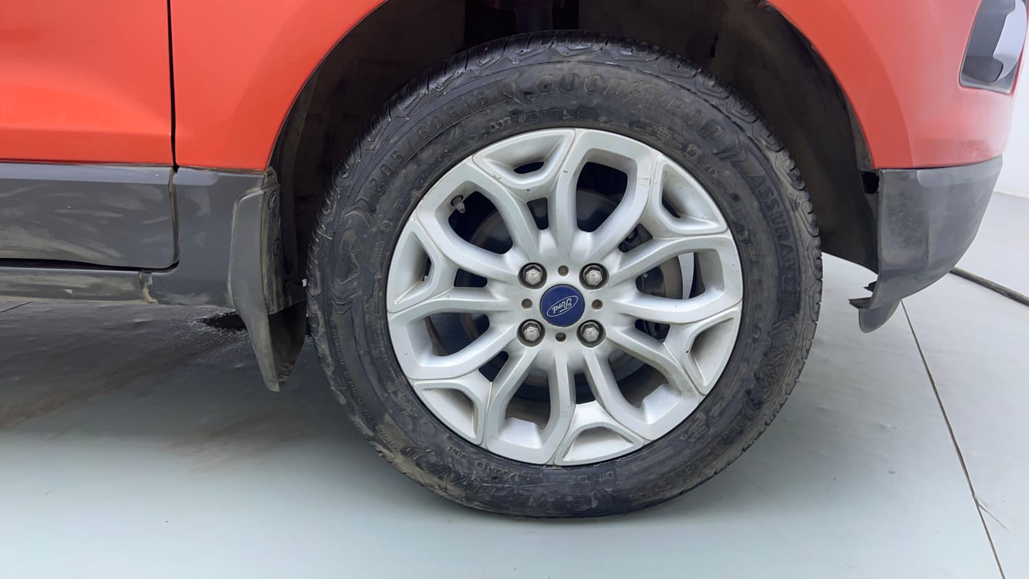 Used 2017 Ford EcoSport Titanium 1.5L Ti-VCT Petrol Manual tyres RIGHT FRONT TYRE RIM VIEW