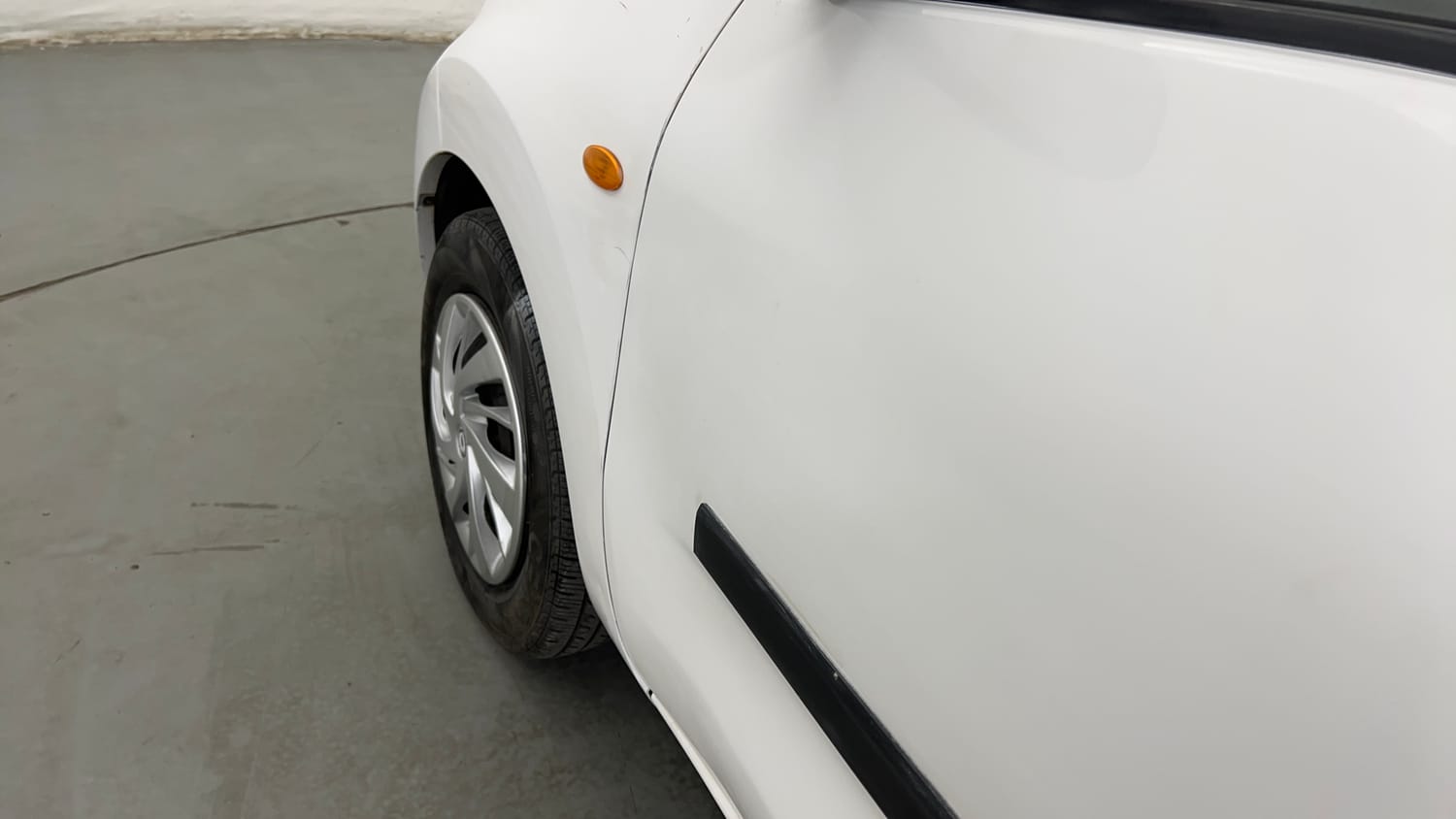 Used 2016 Datsun Redi-GO T (O) Petrol Manual dents MINOR SCRATCH