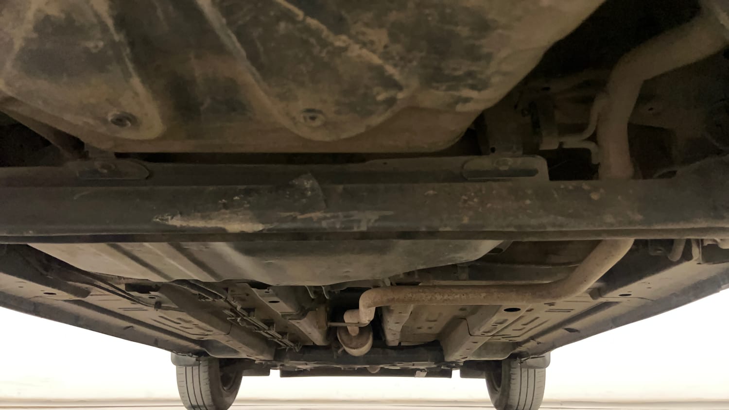 Used 2022 Tata Punch Adventure Rhythm Pack MT Petrol Manual extra REAR UNDERBODY VIEW (TAKEN FROM REAR)