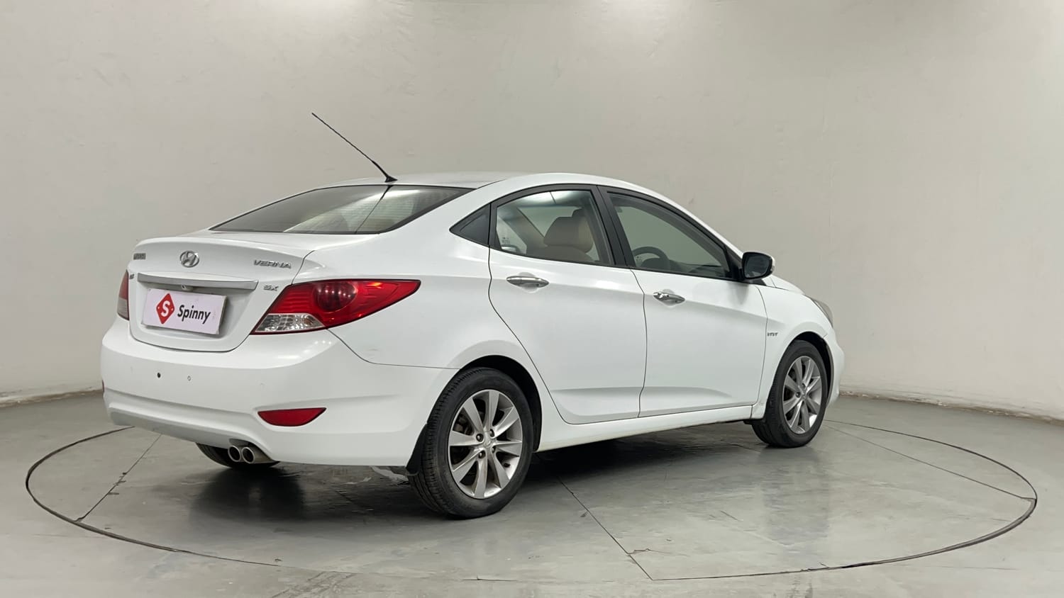 Used 2013 Hyundai Verna Fluidic 1.6 VTVT SX Opt Petrol Manual exterior RIGHT REAR CORNER VIEW