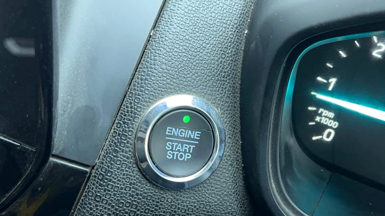 Used 2018 Ford EcoSport Titanium 1.5L TDCi Diesel Manual top_features Keyless start