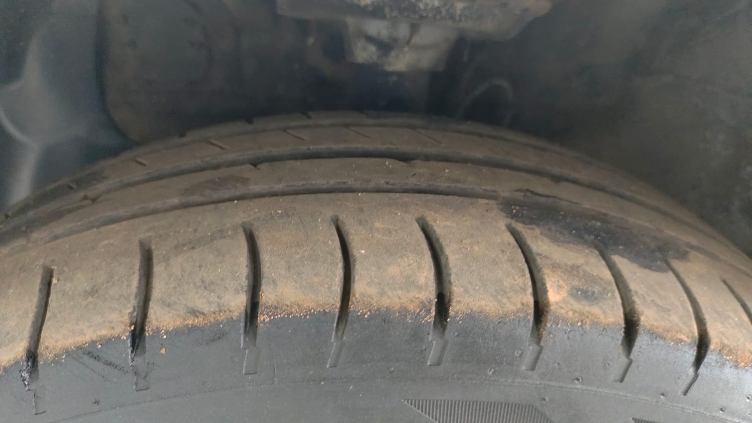 Used 2019 Hyundai Elite i20 Magna Plus 1.2 Petrol Manual tyres LEFT FRONT TYRE TREAD VIEW