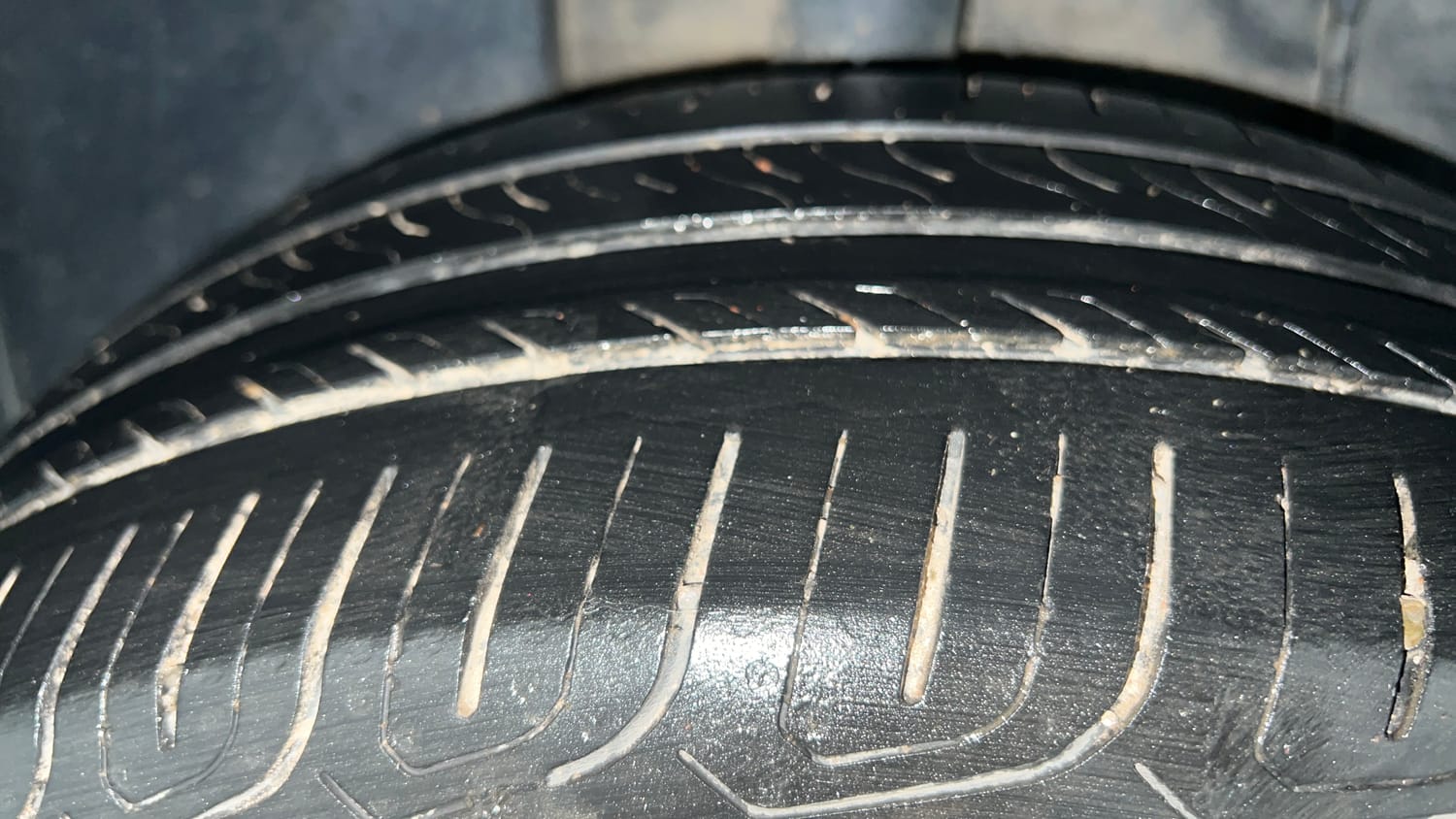 Used 2022 Tata Altroz XZ Plus Diesel Diesel Manual tyres RIGHT REAR TYRE TREAD VIEW