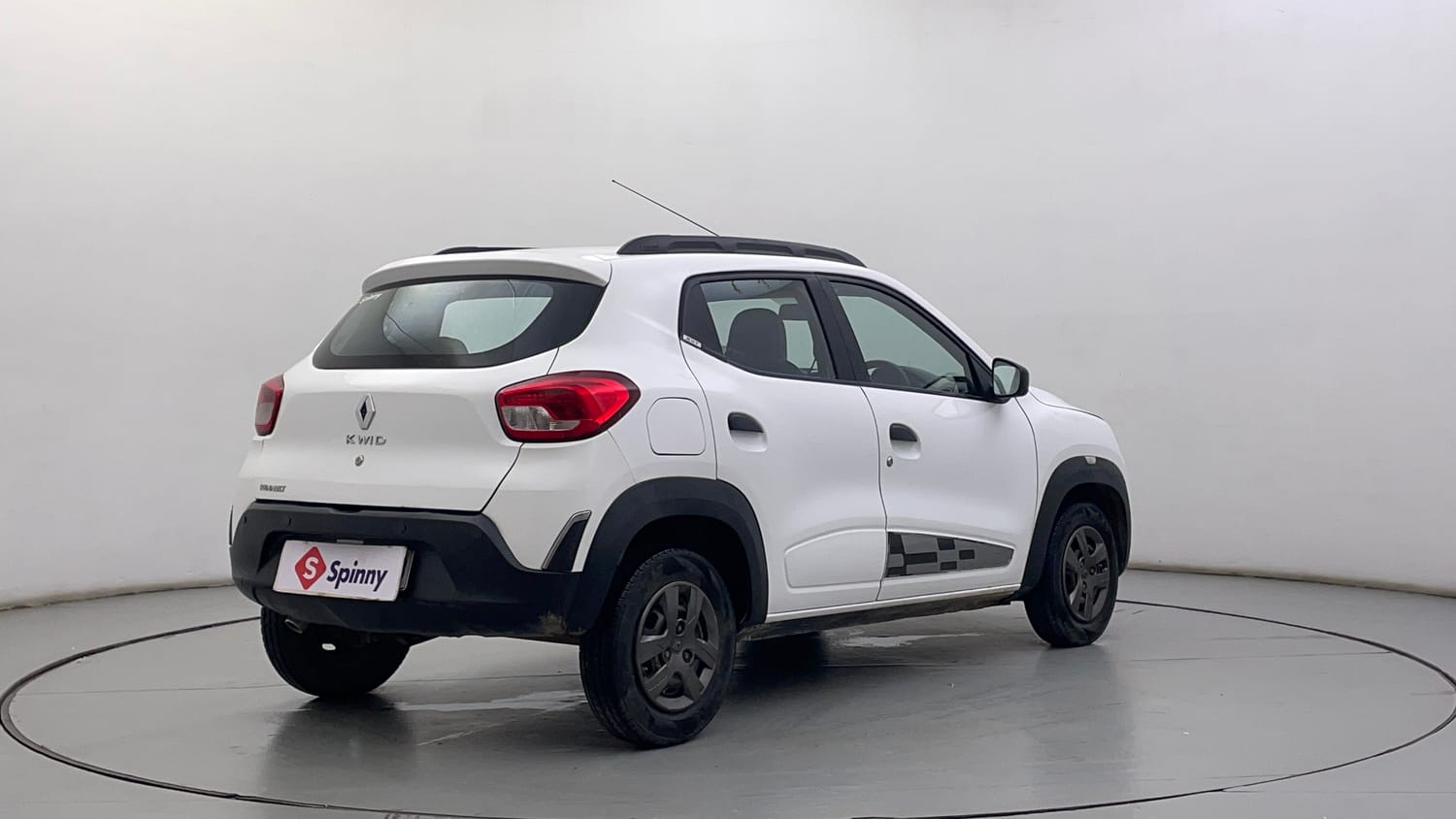 Used 2017 Renault Kwid 1.0 RXT Petrol Manual exterior RIGHT REAR CORNER VIEW