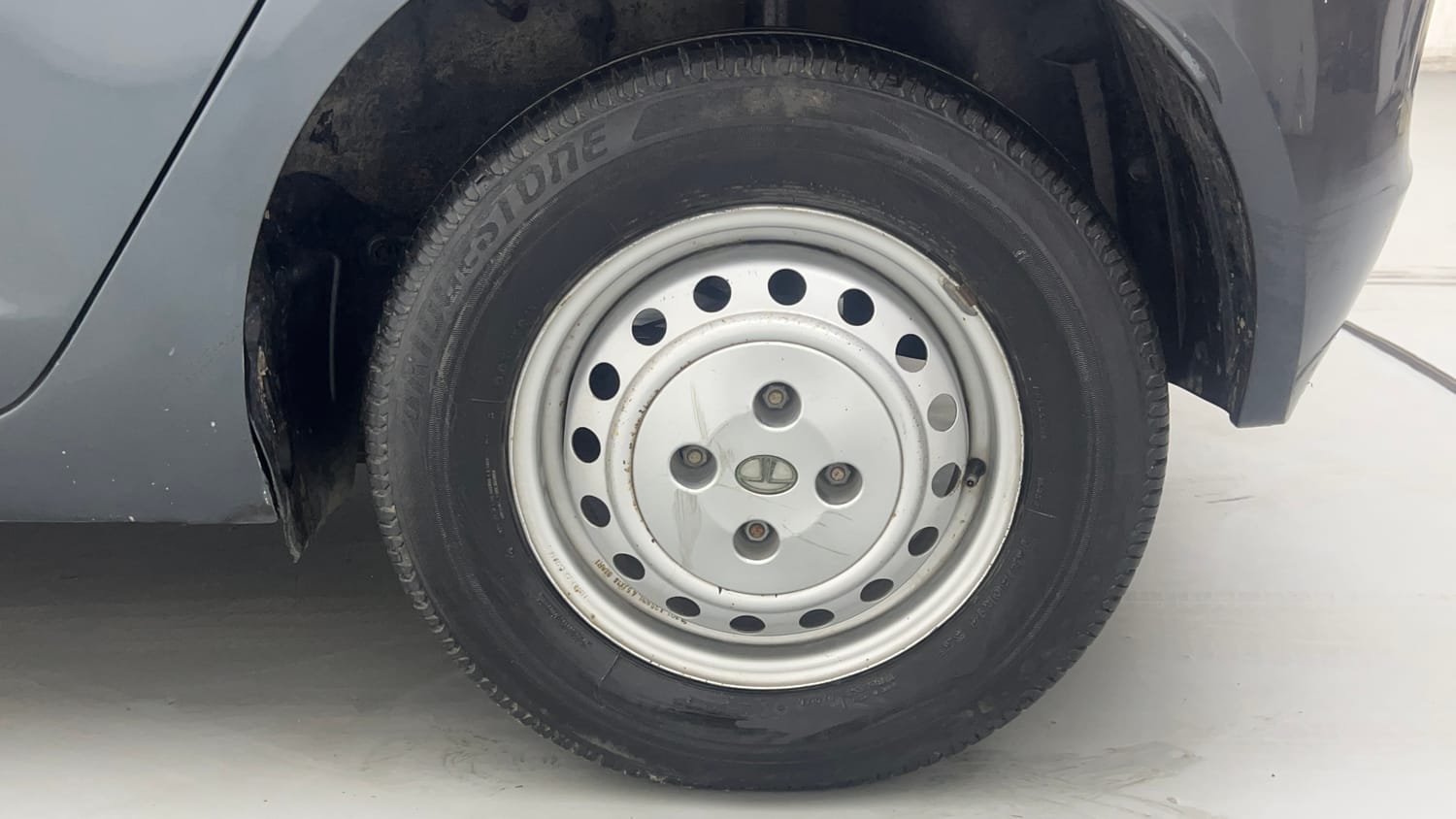 Used 2021 Tata Altroz XM Petrol Petrol Manual tyres LEFT REAR TYRE RIM VIEW