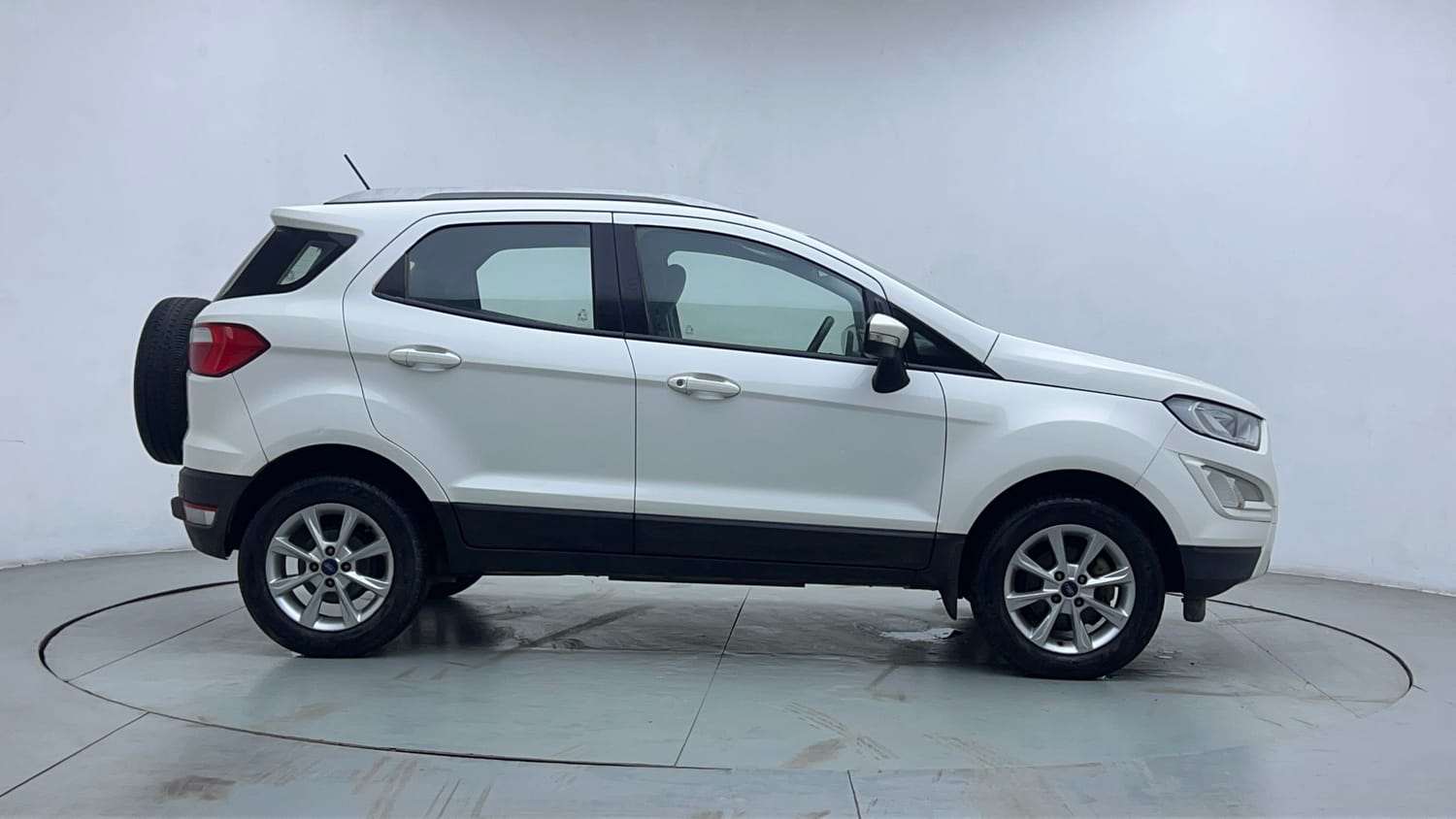Used 2018 Ford EcoSport Titanium 1.5L TDCi Diesel Manual exterior RIGHT SIDE VIEW
