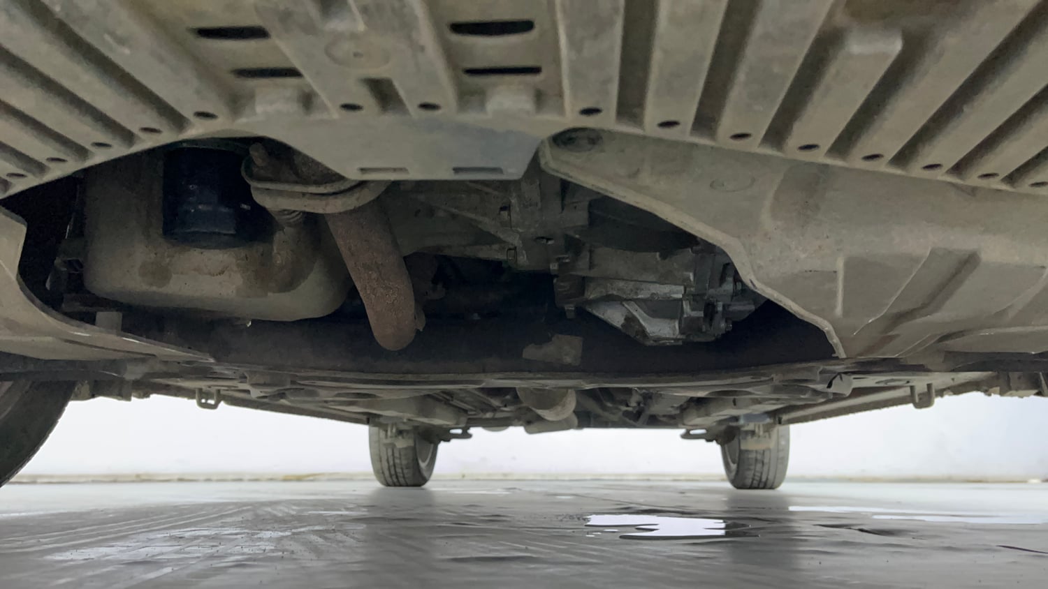 Used 2019 Maruti Suzuki Ciaz Alpha Hybrid 1.5 Petrol Manual extra FRONT LEFT UNDERBODY VIEW