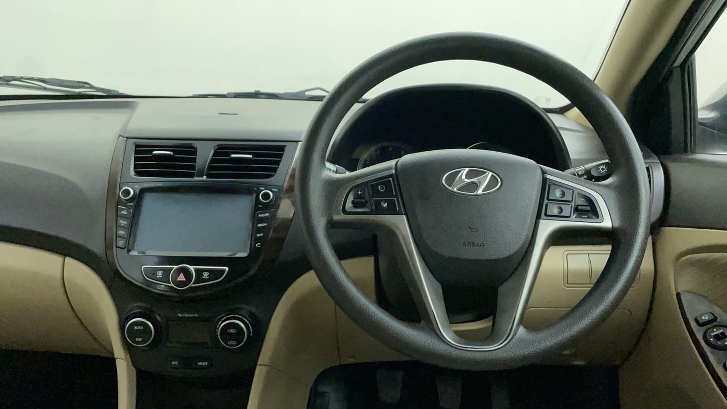 Used 2016 Hyundai Fluidic Verna 4S 1.6 VTVT SX Petrol Manual interior STEERING VIEW