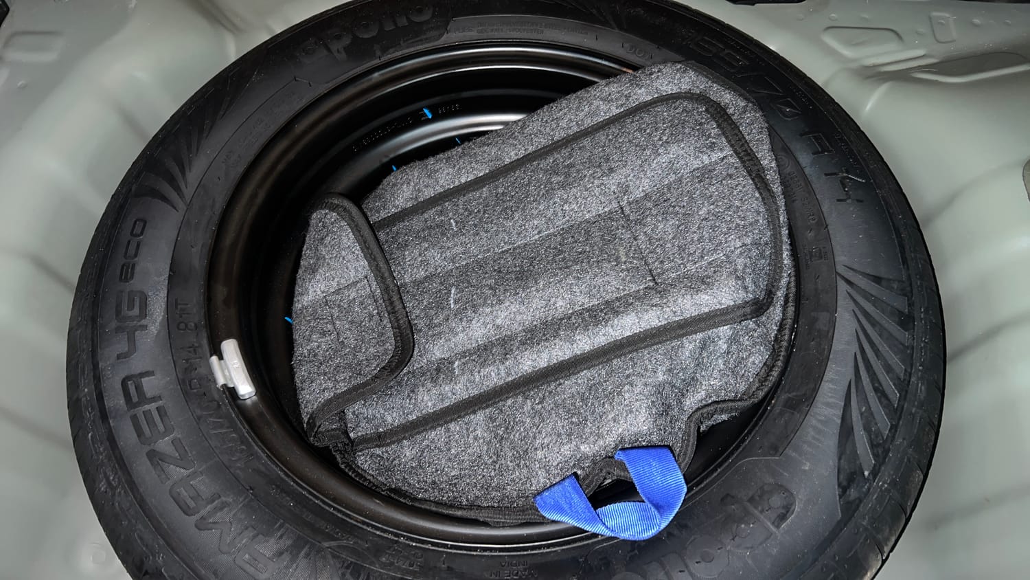 Used 2023 Hyundai Exter SX (O) Connect 1.2 MT Dual Tone Petrol Manual tyres SPARE TYRE VIEW