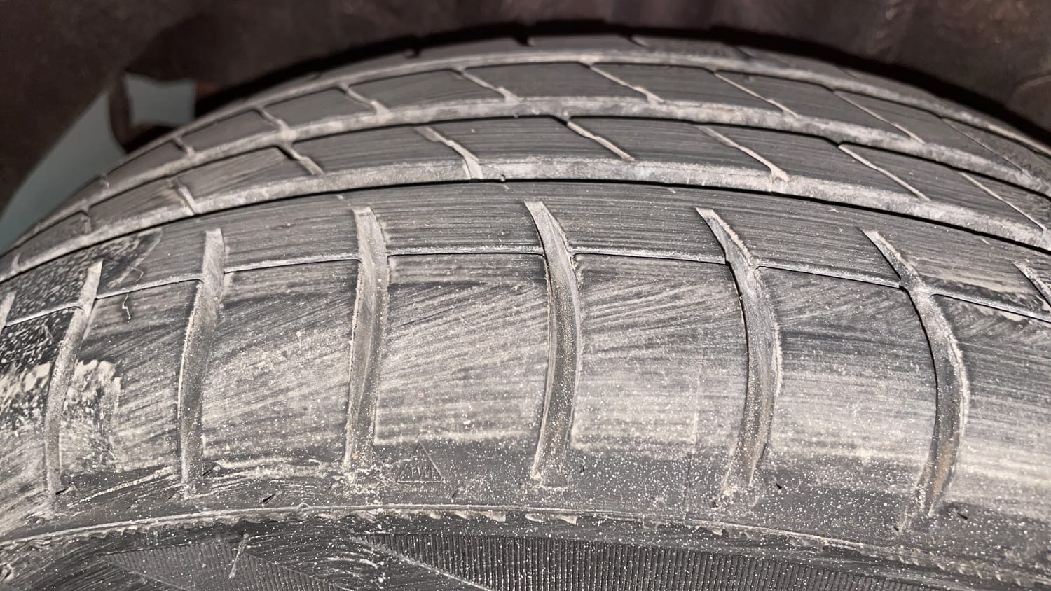 Used 2017 Tata Tigor Revotron XZ (O) Petrol Manual tyres RIGHT REAR TYRE TREAD VIEW