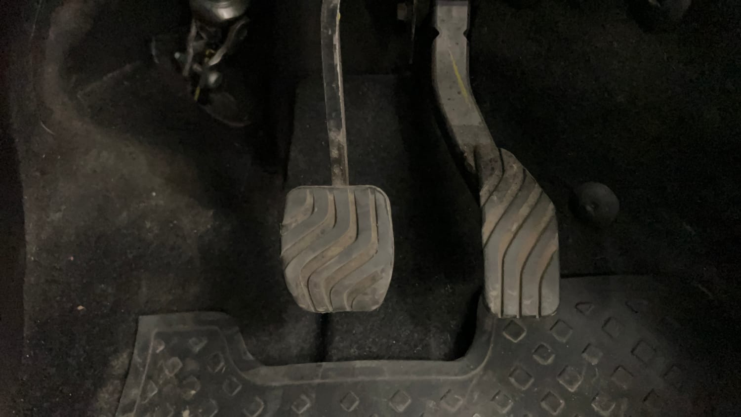 Used 2024 Renault Kiger RXZ Turbo CVT Dual Tone Petrol Automatic interior PEDALS VIEW