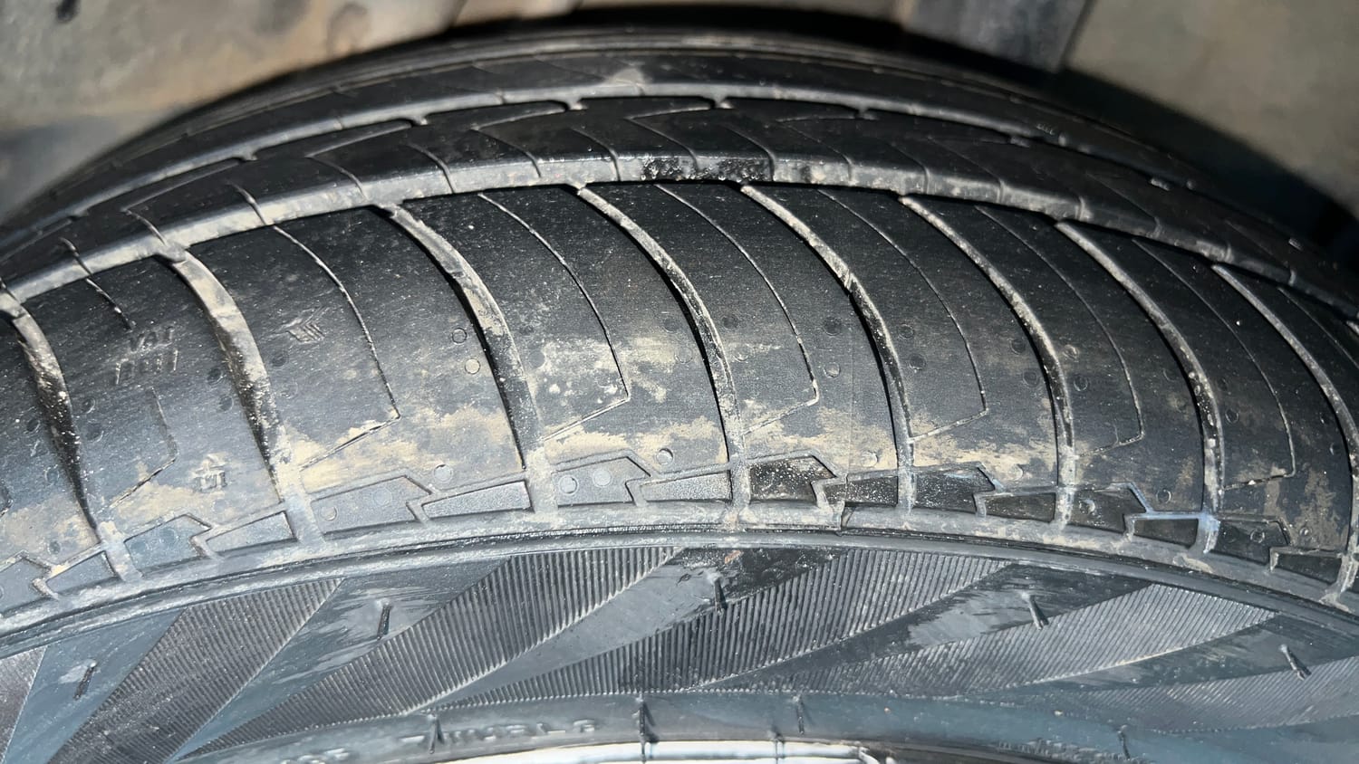 Used 2022 Honda City 4th Generation V Petrol Petrol Manual tyres LEFT REAR TYRE TREAD VIEW