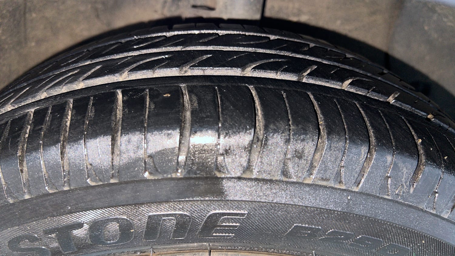 Used 2016 Hyundai Grand i10 Sportz 1.2 Kappa VTVT Petrol Manual tyres RIGHT FRONT TYRE TREAD VIEW