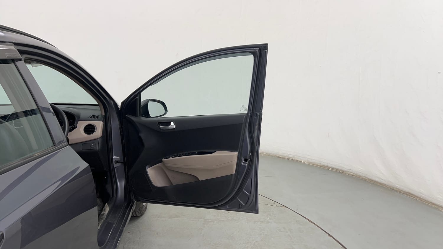 Used 2018 Hyundai Grand i10 Sportz 1.2 Kappa VTVT Petrol Manual interior RIGHT FRONT DOOR OPEN VIEW