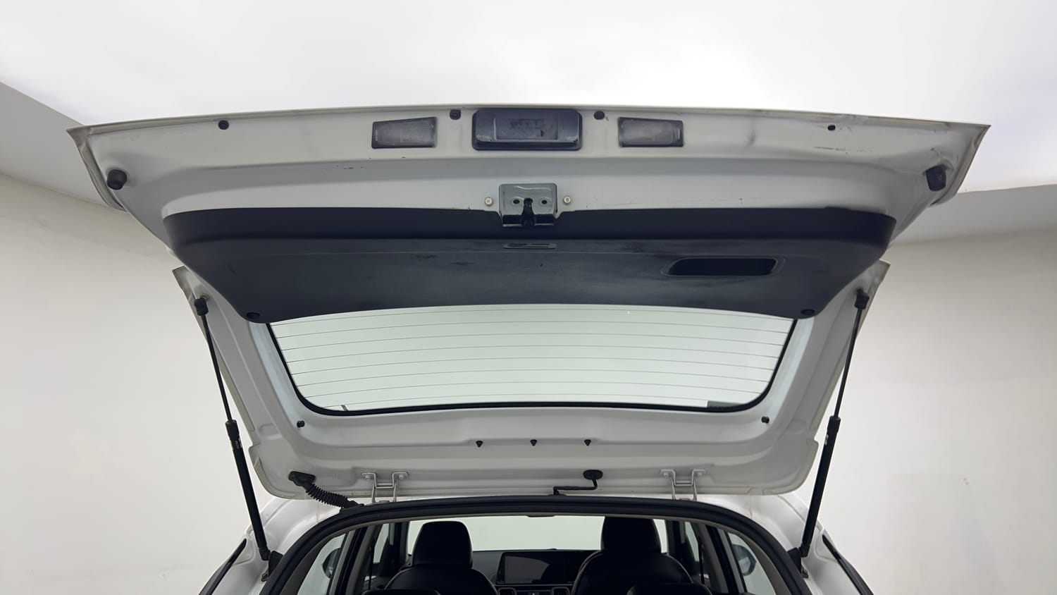 Used 2022 Kia Sonet GTX Plus 1.5 AT Diesel Automatic interior DICKY DOOR OPEN VIEW