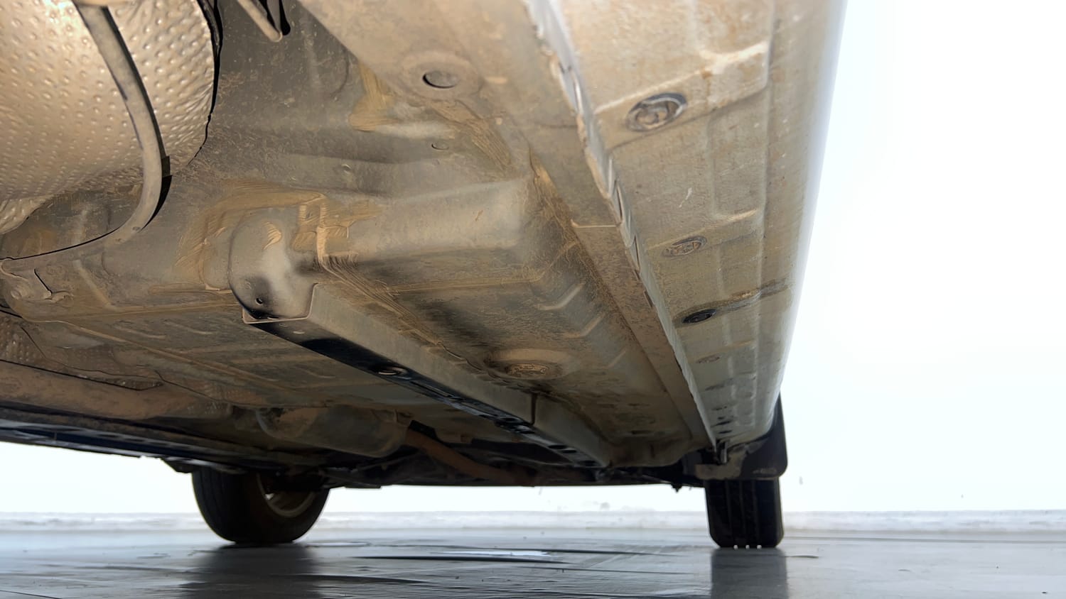 Used 2016 Toyota Etios VX Petrol Manual extra REAR RIGHT UNDERBODY VIEW