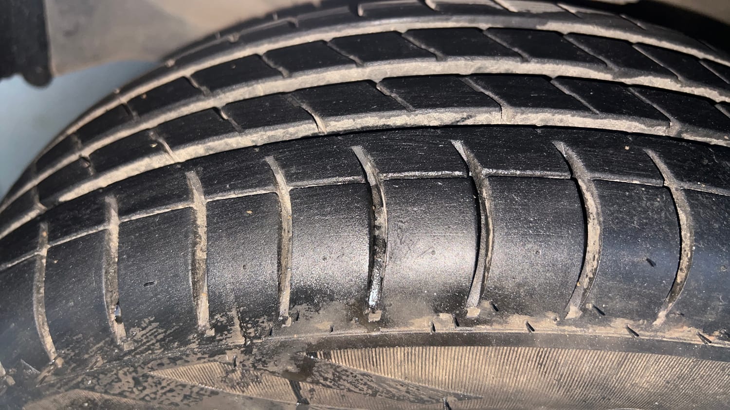 Used 2016 Maruti Suzuki Wagon R VXI Petrol Manual tyres LEFT FRONT TYRE TREAD VIEW