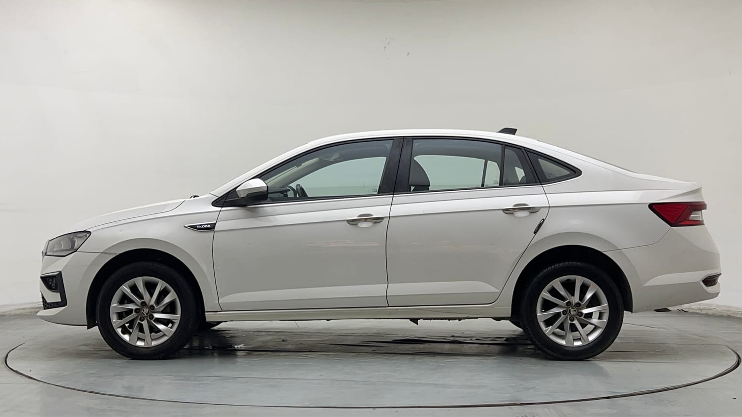 Used 2023 Skoda Slavia Ambition 1.0L TSI MT Petrol Manual exterior LEFT SIDE VIEW