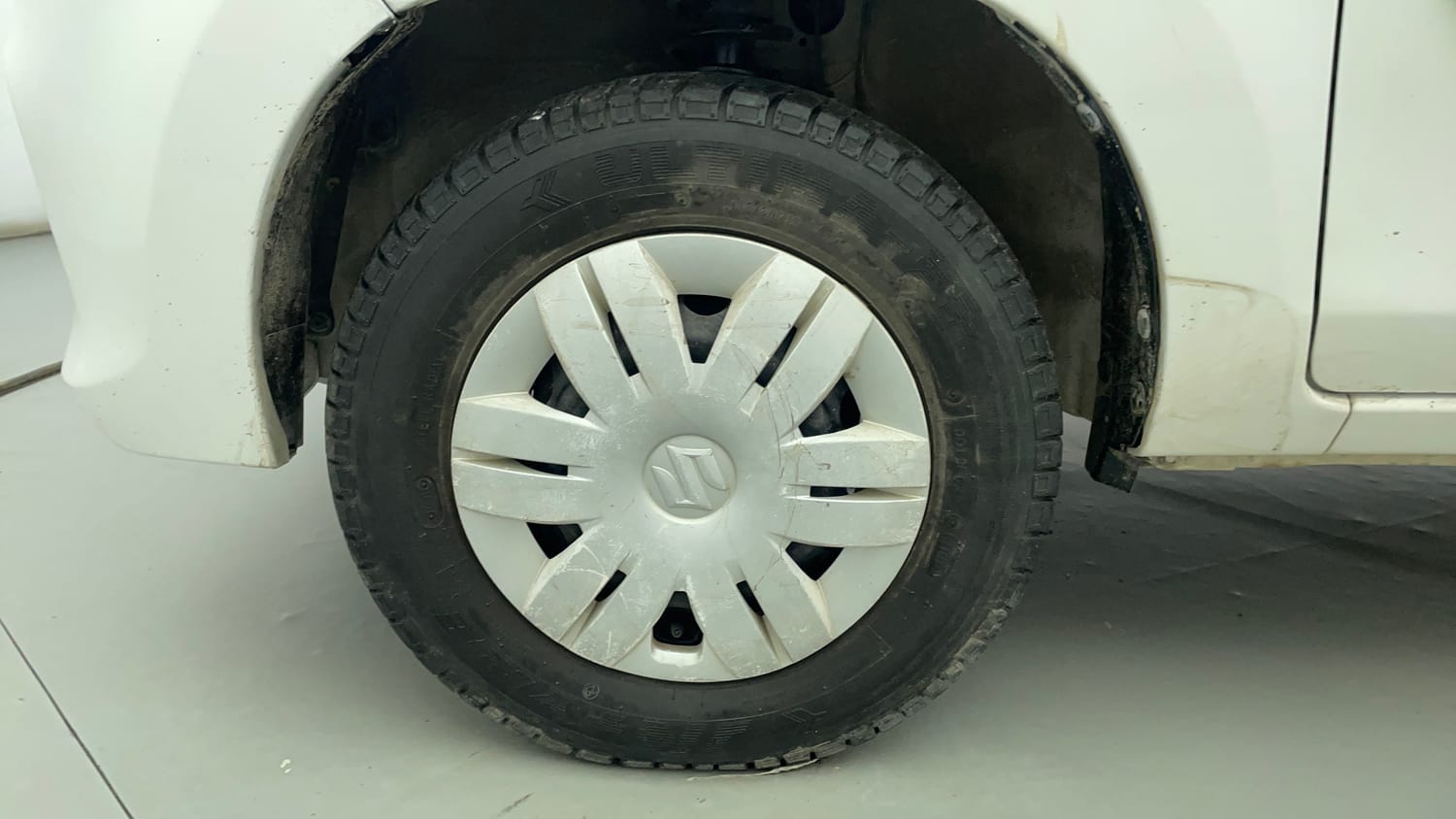 Used 2018 Maruti Suzuki Alto 800 LXi Petrol Manual tyres LEFT FRONT TYRE RIM VIEW
