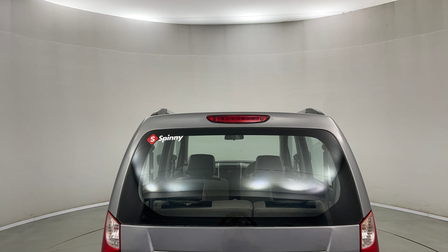 Used 2015 Maruti Suzuki Wagon R LXI Petrol Manual exterior BACK WINDSHIELD VIEW