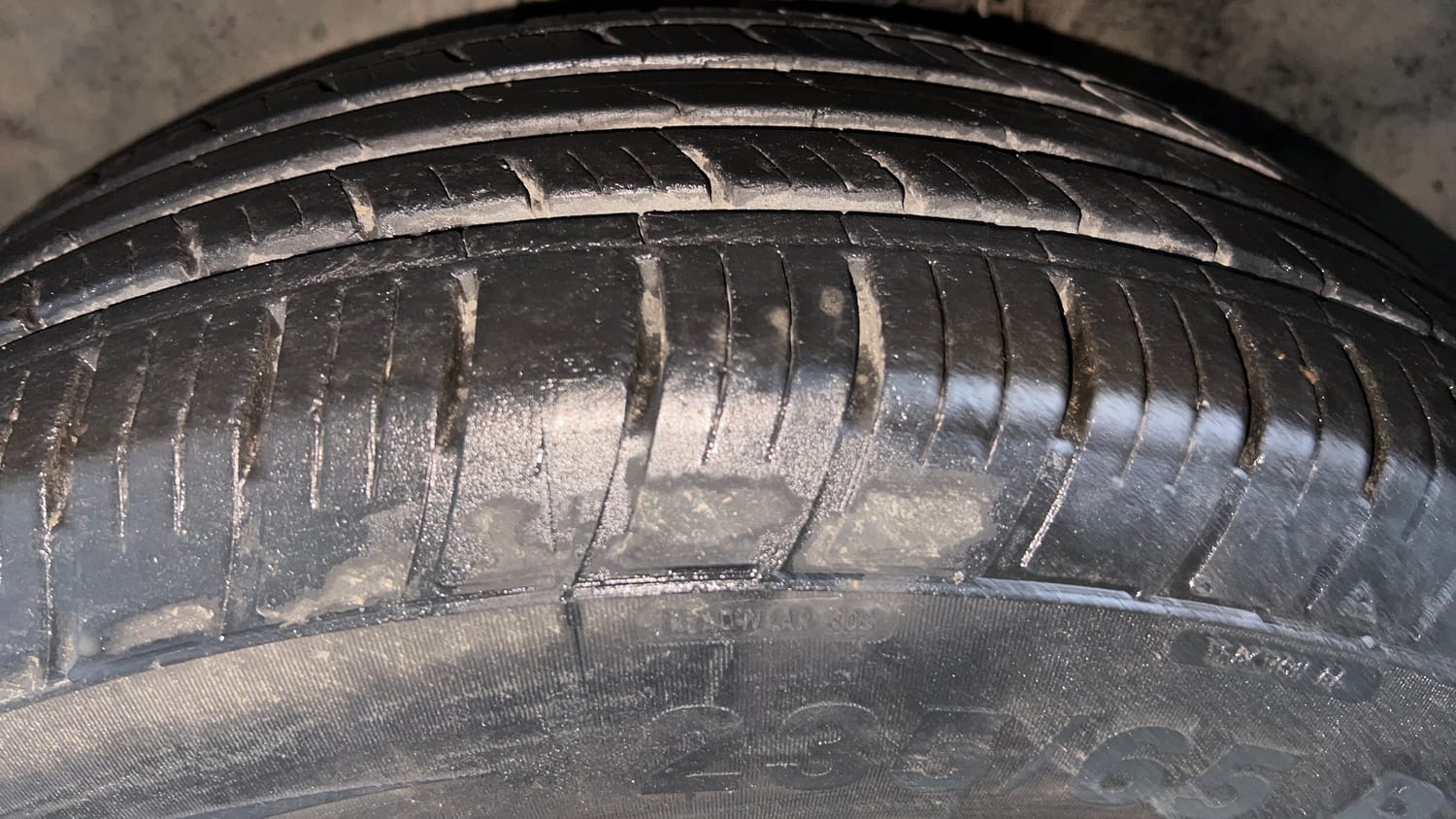 Used 2022 Tata Harrier XTA Plus Dark Edition Diesel Automatic tyres LEFT FRONT TYRE TREAD VIEW