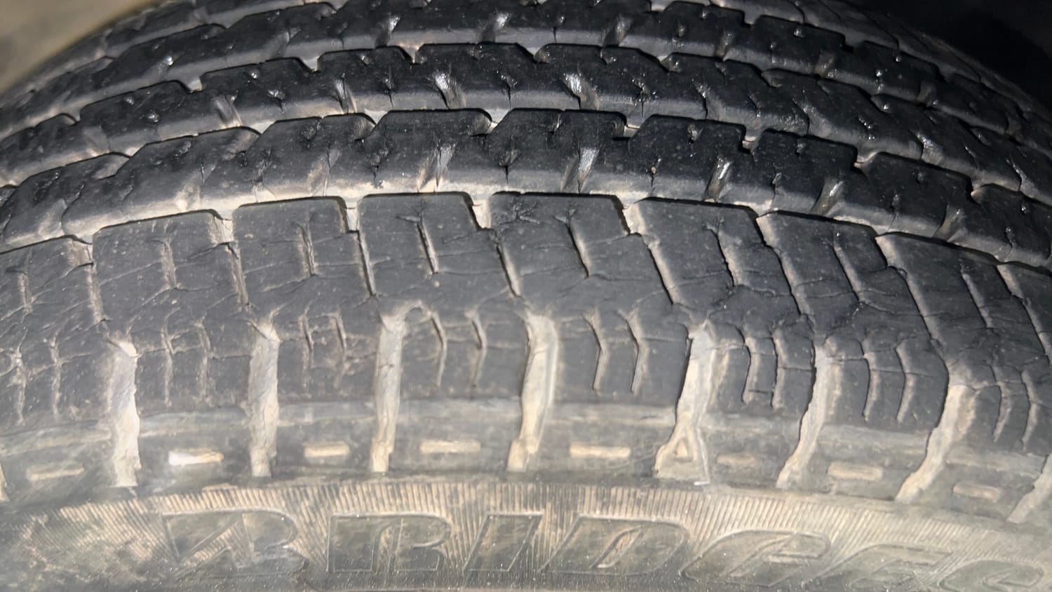 Used 2017 Maruti Suzuki Alto K10 VXi Petrol Manual tyres LEFT FRONT TYRE TREAD VIEW